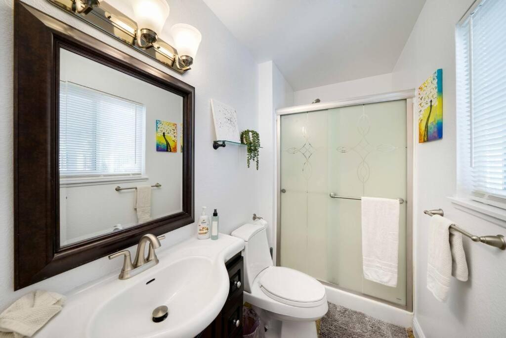 Pool House Near Chinatown Vegas Wifl-sleeps 9 Las Vegas