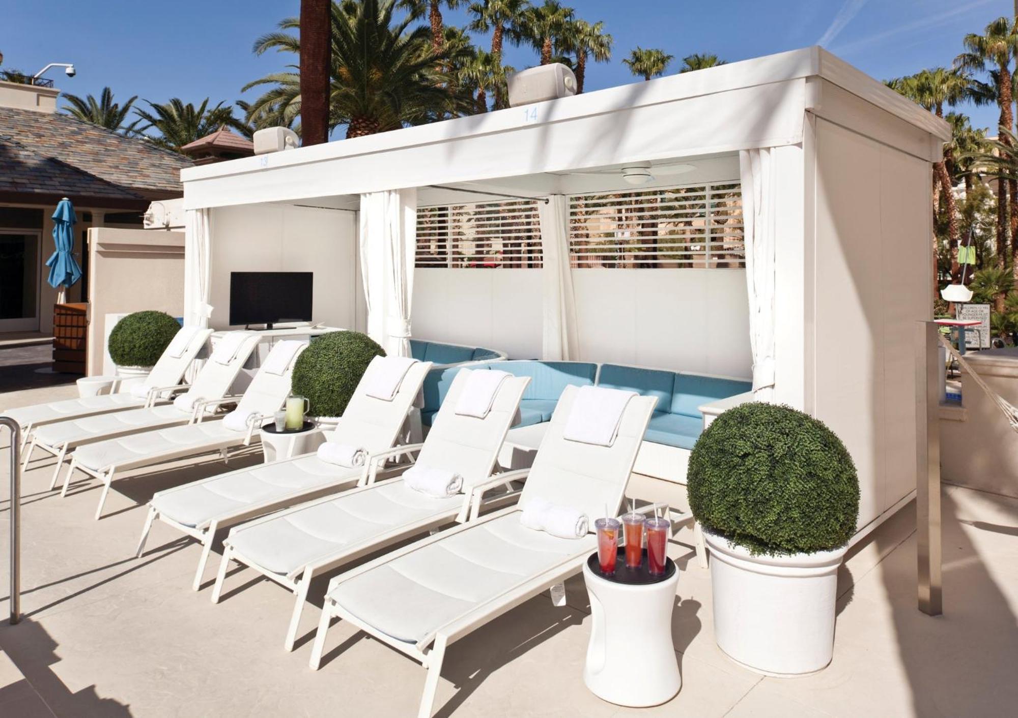The W Vegas At Mandalay Bay By Suiteness Resort 5*