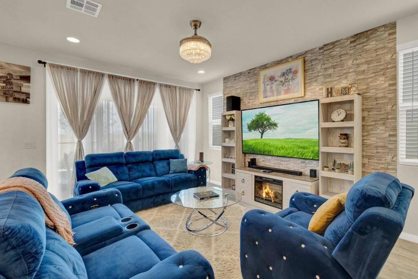 Serenity Retreat: 3br, Heated Pool, Parking