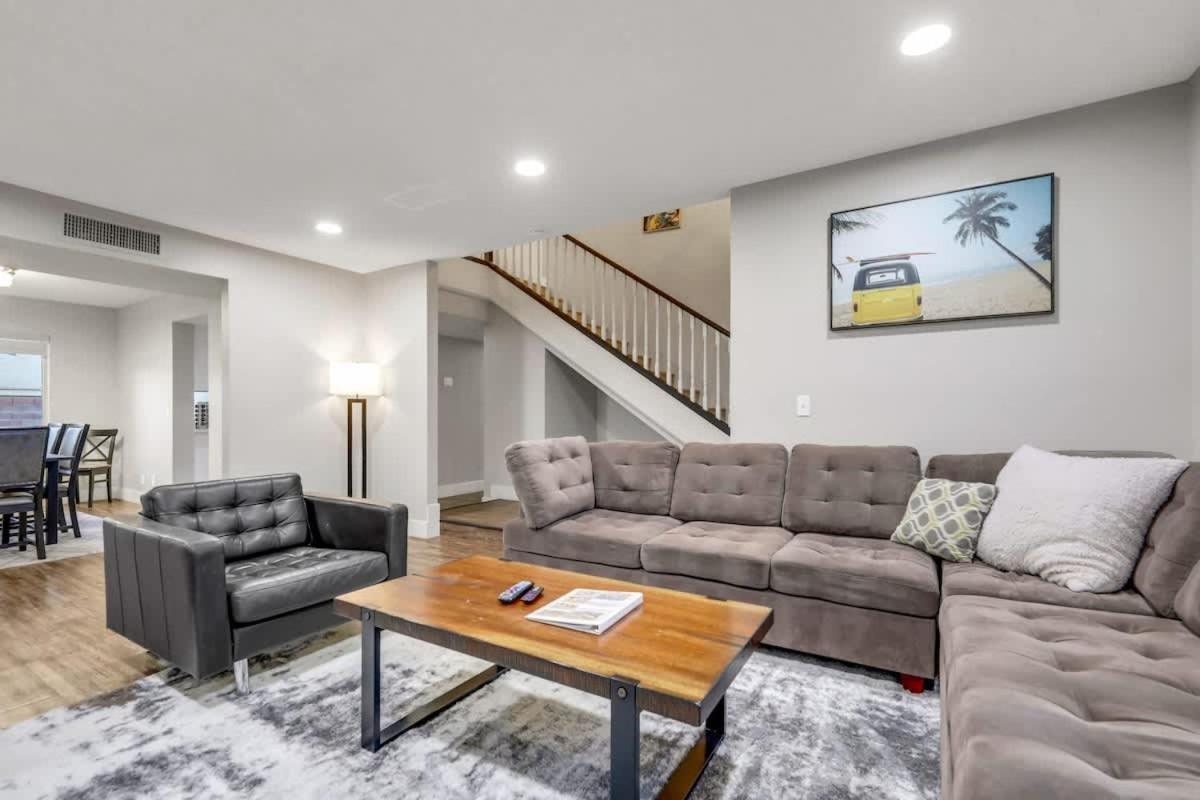 Newly Renovated Modern Oasis W Pool Mins To Strip