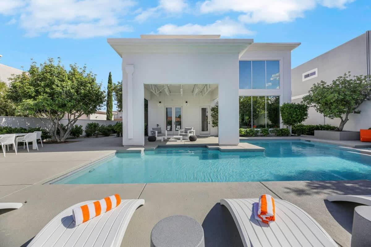 Ultra Luxe Loft 15min To Strip With Heated Pool *