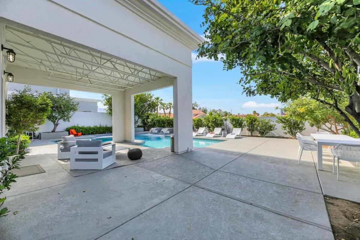 Ultra Luxe Loft 15min To Strip With Heated Pool