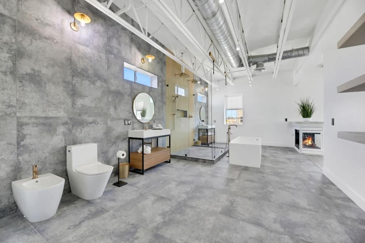 Ultra Luxe Loft 15min To Strip With Heated Pool *