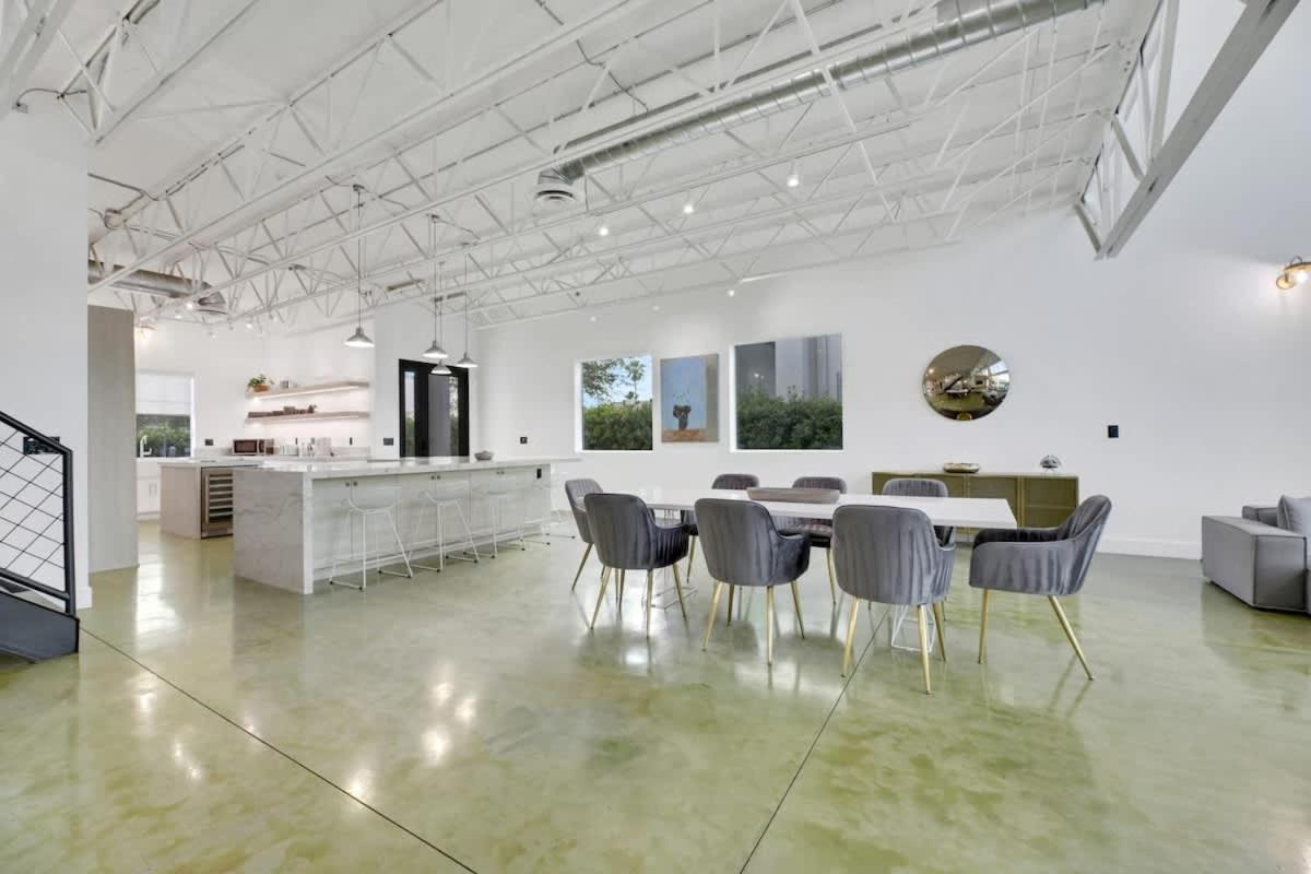 Holiday home Ultra Luxe Loft 15min To Strip With Heated Pool Las Vegas