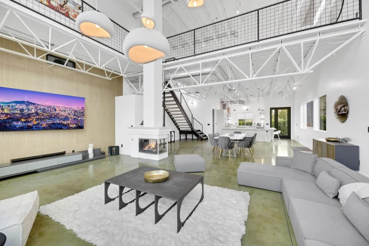 Ultra Luxe Loft 15min To Strip With Heated Pool Las Vegas