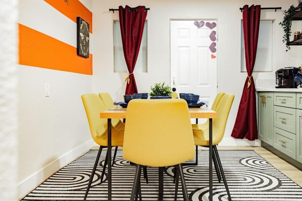 Star Unit 5- New Downtown Haven Boutique Vegas Oasis Las Vegas