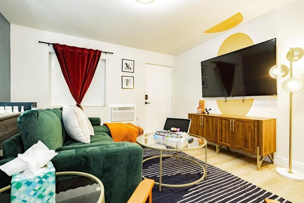 Star Unit 4- Premier Downtown Luxury 1br Private Oasis *