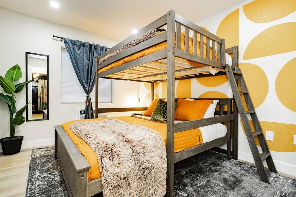 Star Unit 4- Premier Downtown Luxury 1br Private Oasis * Las Vegas