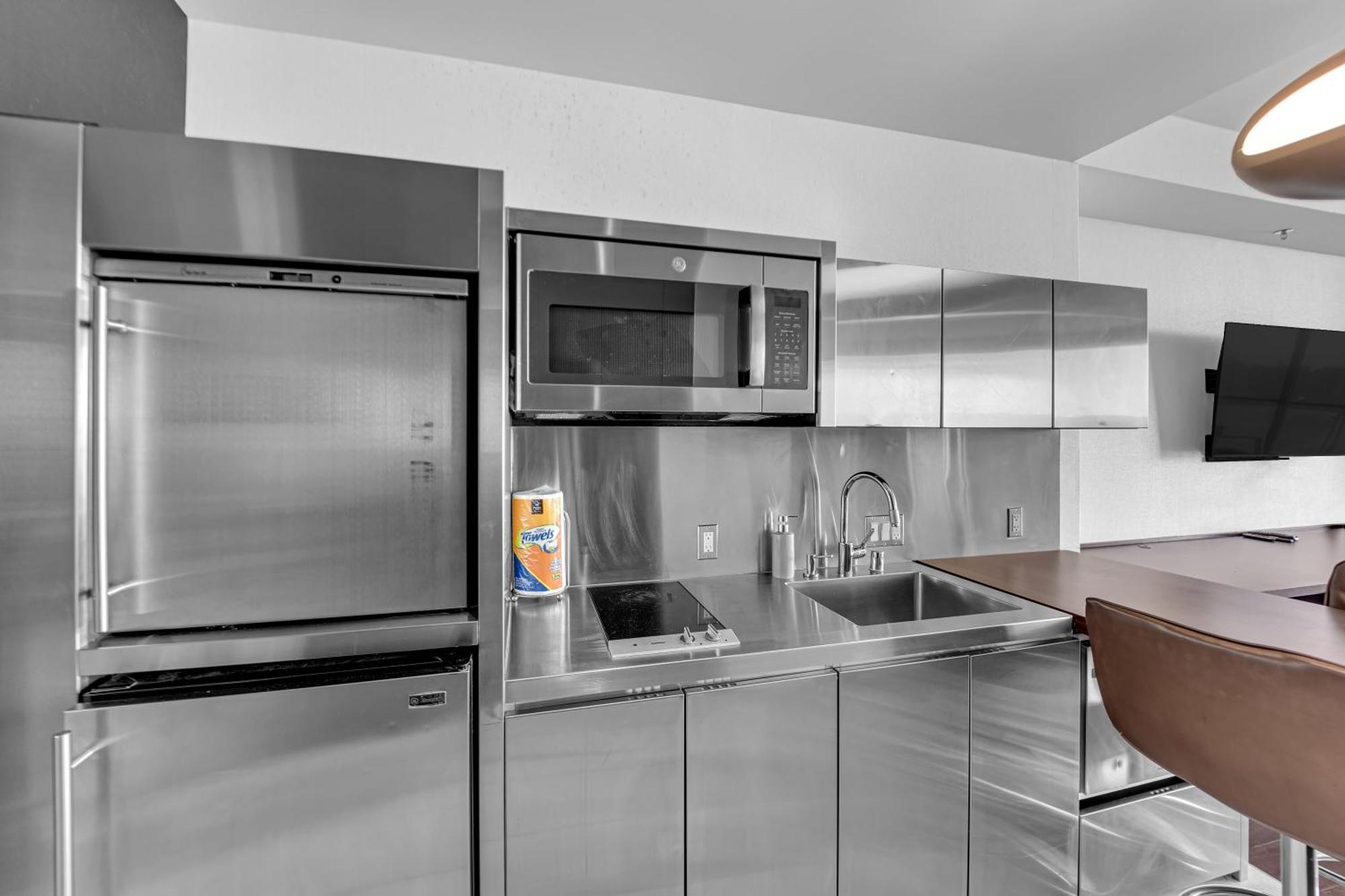 52nd Floor Modern Luxury Studio Strip View * Las Vegas