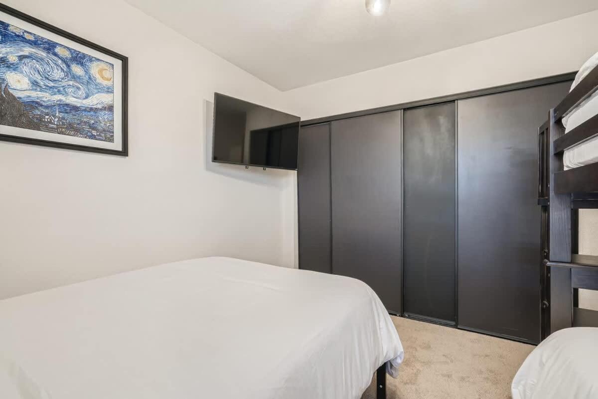 Heated Pool Modern Ranch 10 Min To Strip * Las Vegas