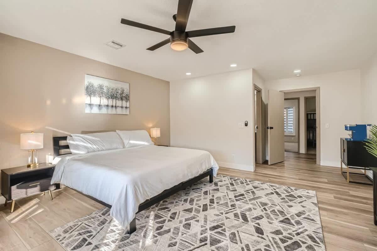 Heated Pool Modern Ranch 10 Min To Strip *