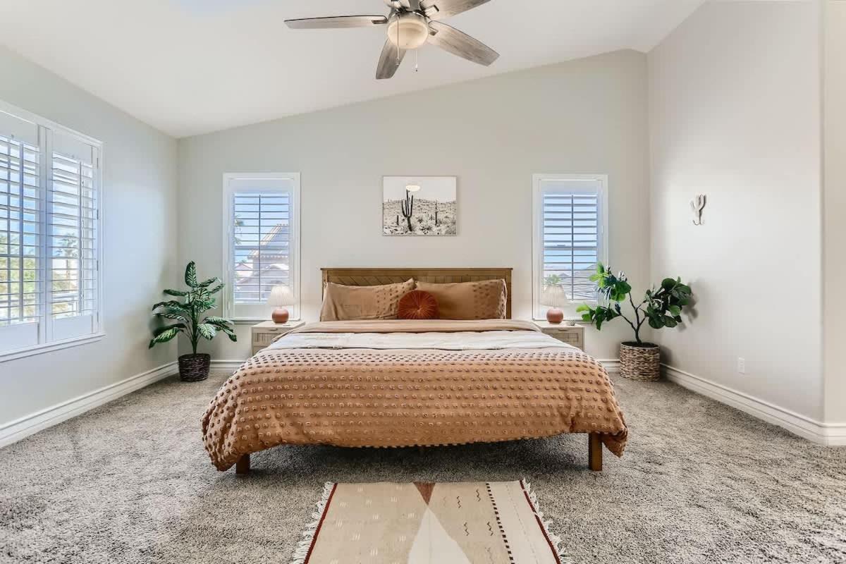 Holiday home Spacious Luxury Desert Retreat With Heated Pool Putt Putt And A Playground For Family