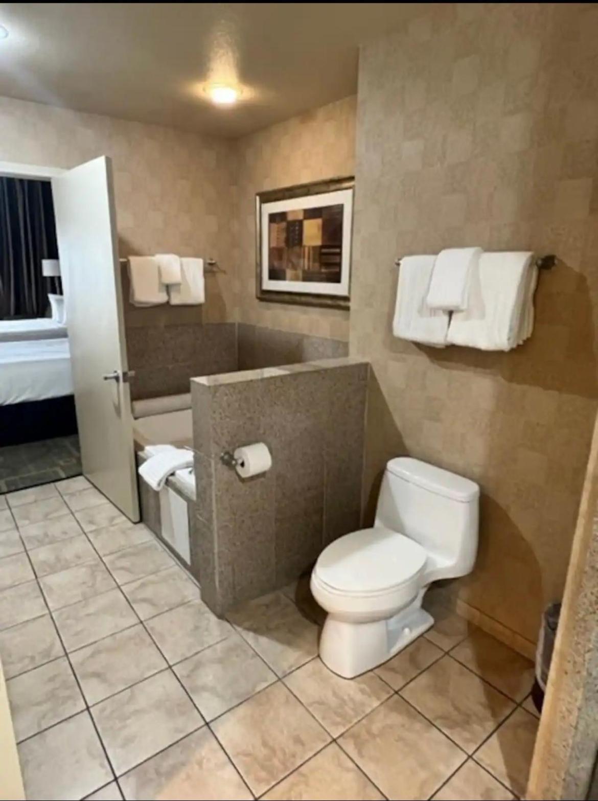 Platinum Aparthotel *