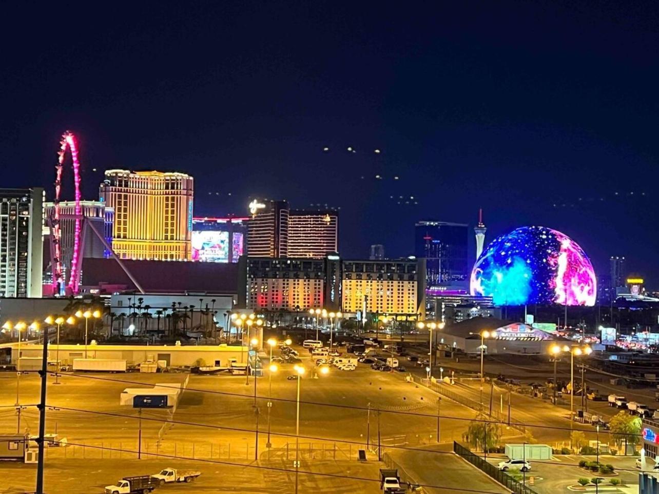 Mgm Balcony Strip Sphere And F1 Race Views Ferienhaus