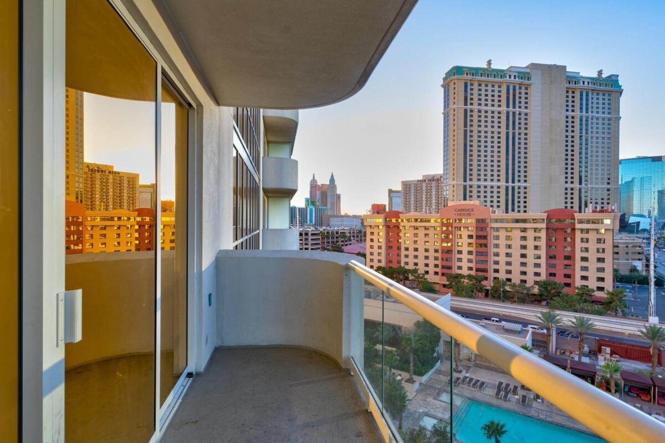 Holiday home Mgm Balcony Strip Sphere And F1 Race Views Las Vegas