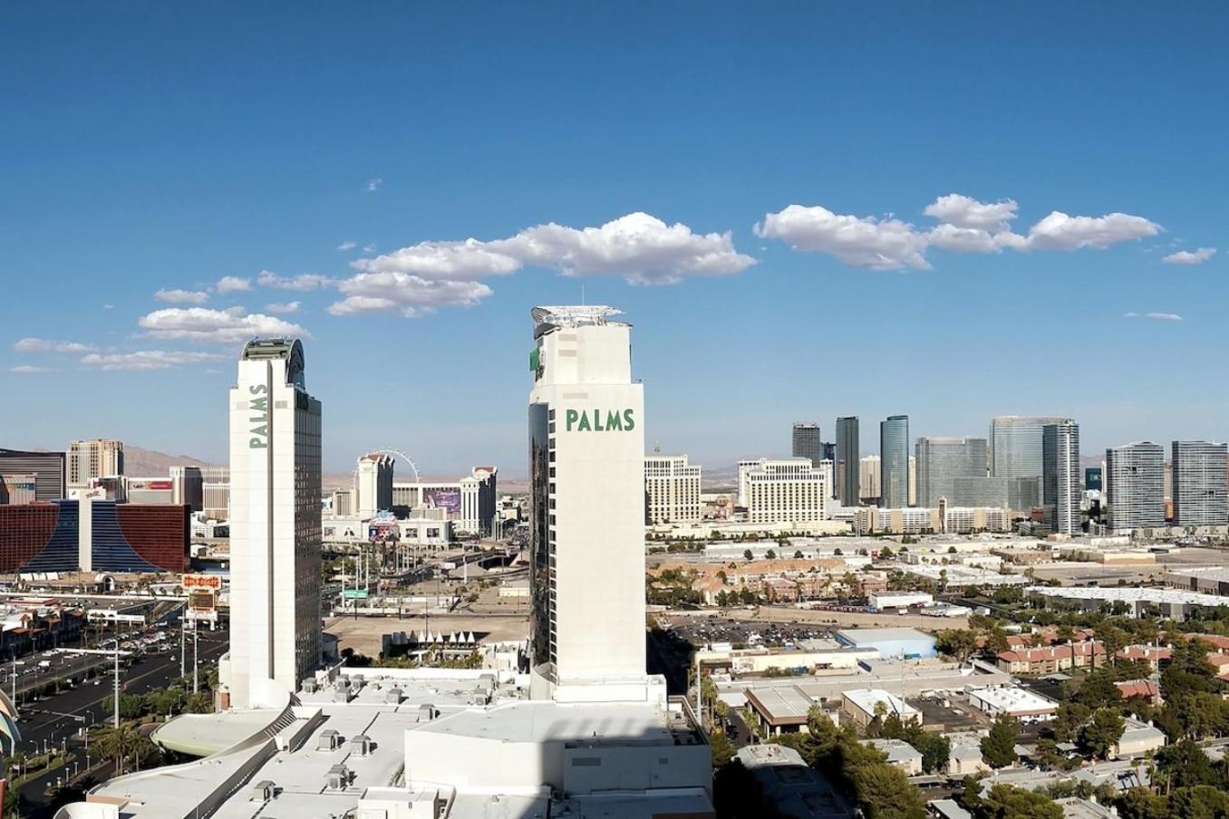 Strip Views Balcony No Fee Las Vegas