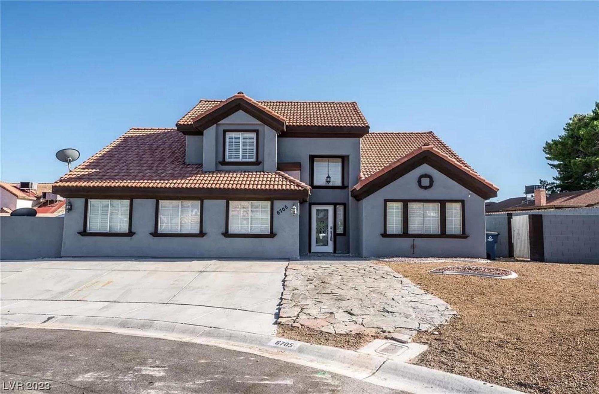 Holiday home Heated Salt Pool, Bbq, Movie Projector, Stereo, Billiards Table, Arcade Game, Darts - Stone Sanctuary Nw At Childrens Memorial Park, Pool Heat Optional *