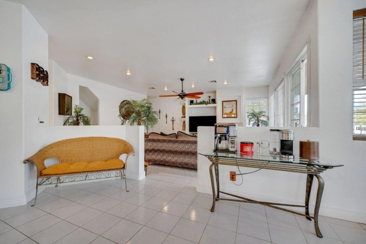 466 Massive 5 Bedroom Close To The Strip Holiday home Las Vegas