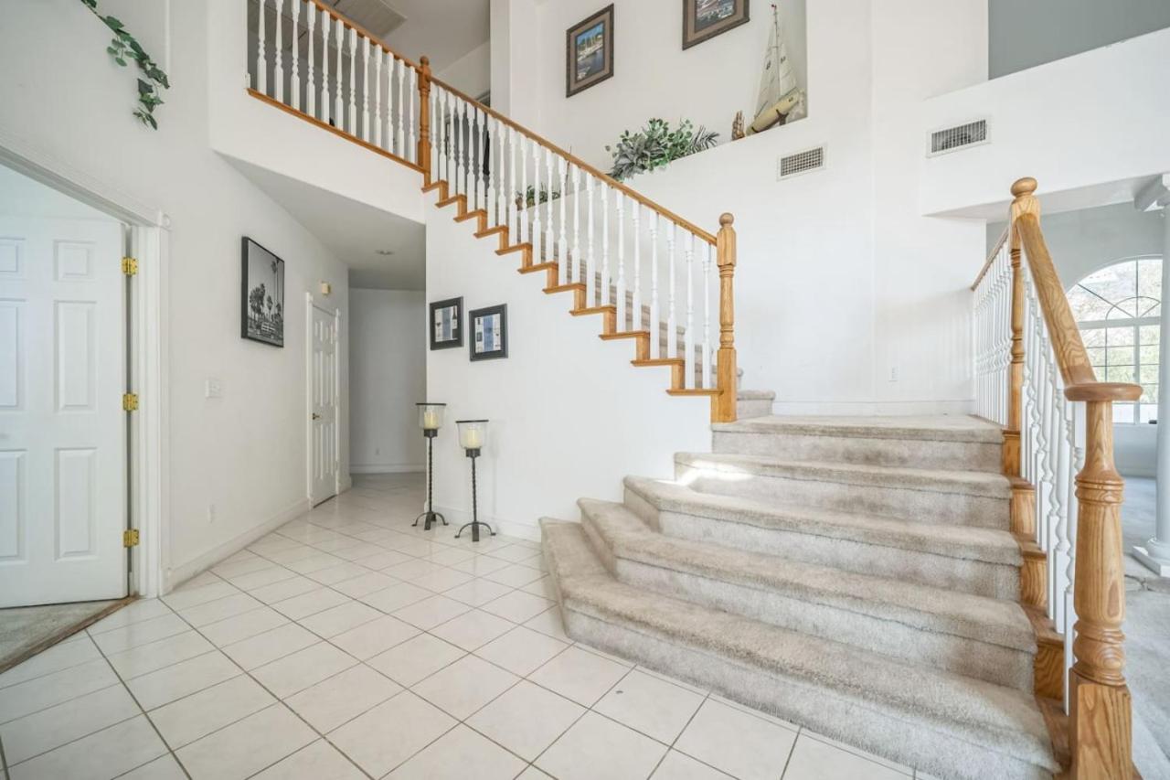 466 Massive 5 Bedroom Close To The Strip * Las Vegas