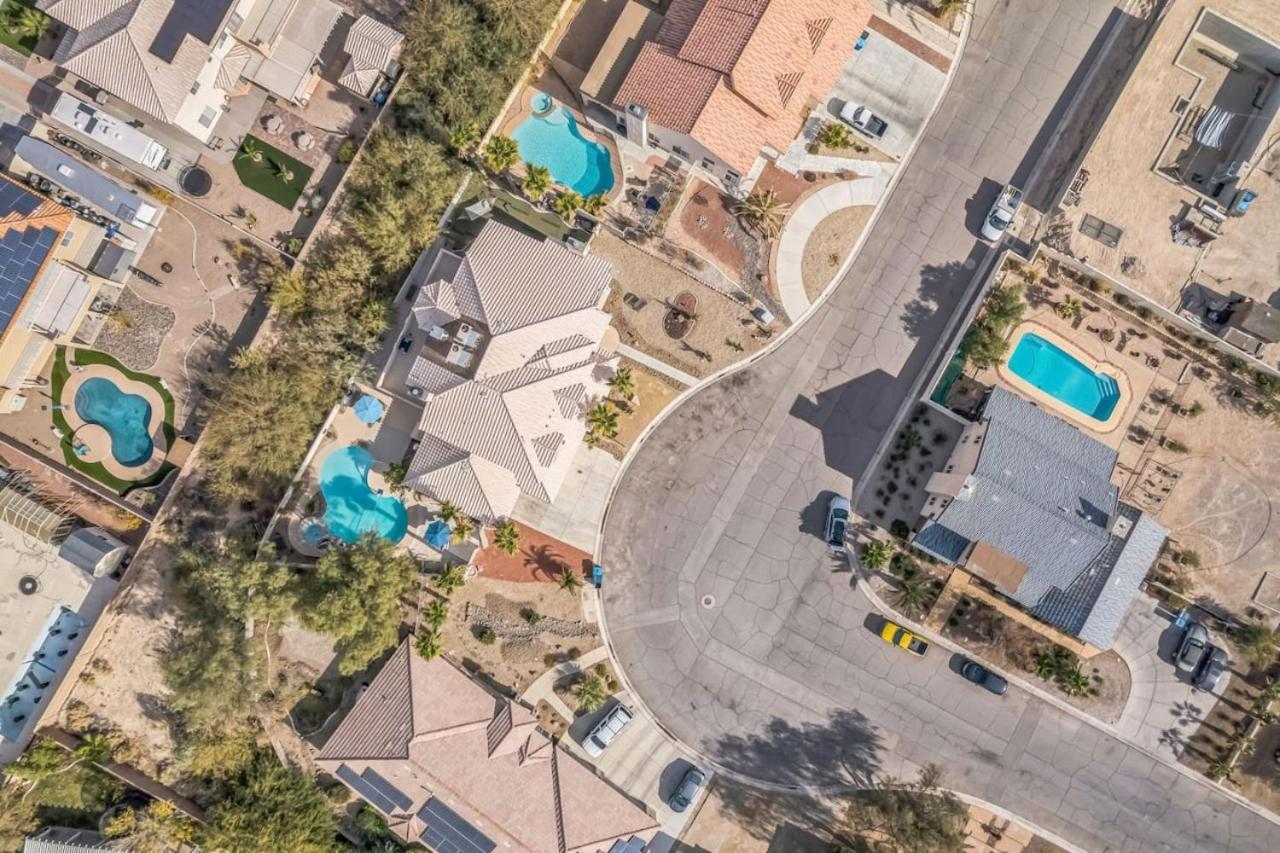 466 Massive 5 Bedroom Close To The Strip