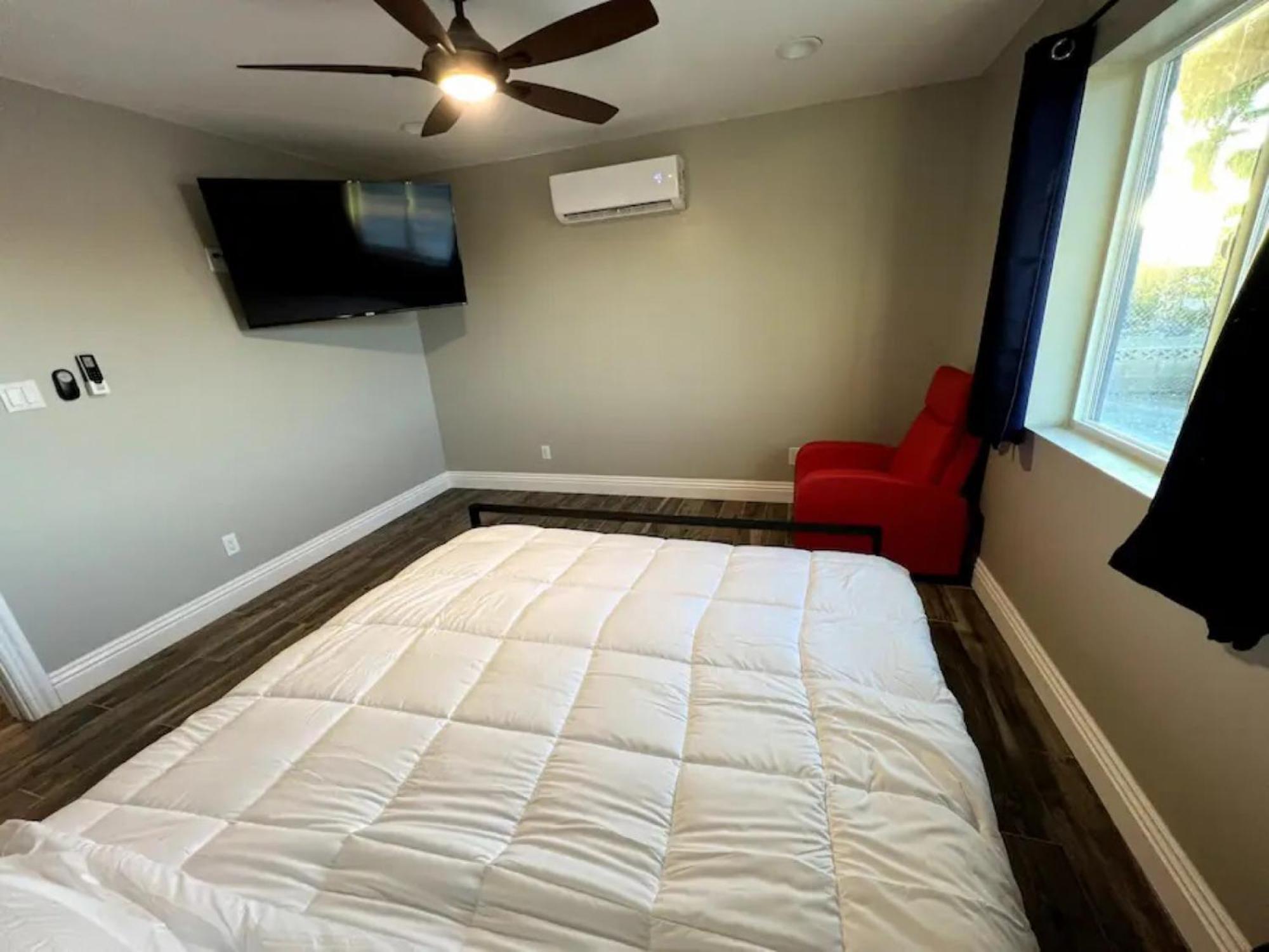Lux Private - Pool, Billiards, 8 Smart Tvs, Board Games, Cotton Bedding - The Stone Sanctuary At Mccullough Hills Trailhead Holiday home *