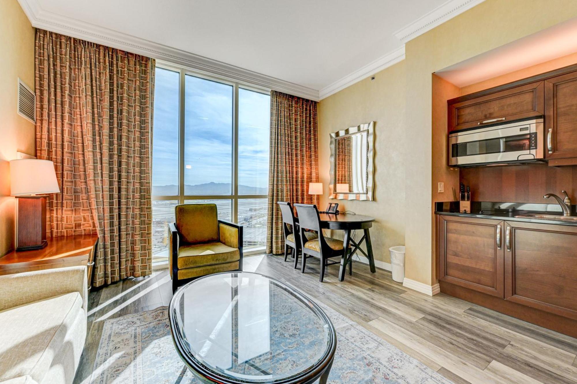 Penthouse Mgm Signature Vegas No Fees, 1 Vehicle Free Valet Aparthotel *