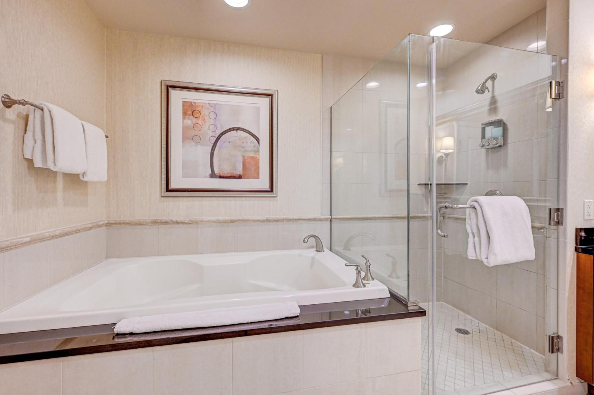 Penthouse Mgm Signature Vegas No Fees, 1 Vehicle Free Valet Las Vegas