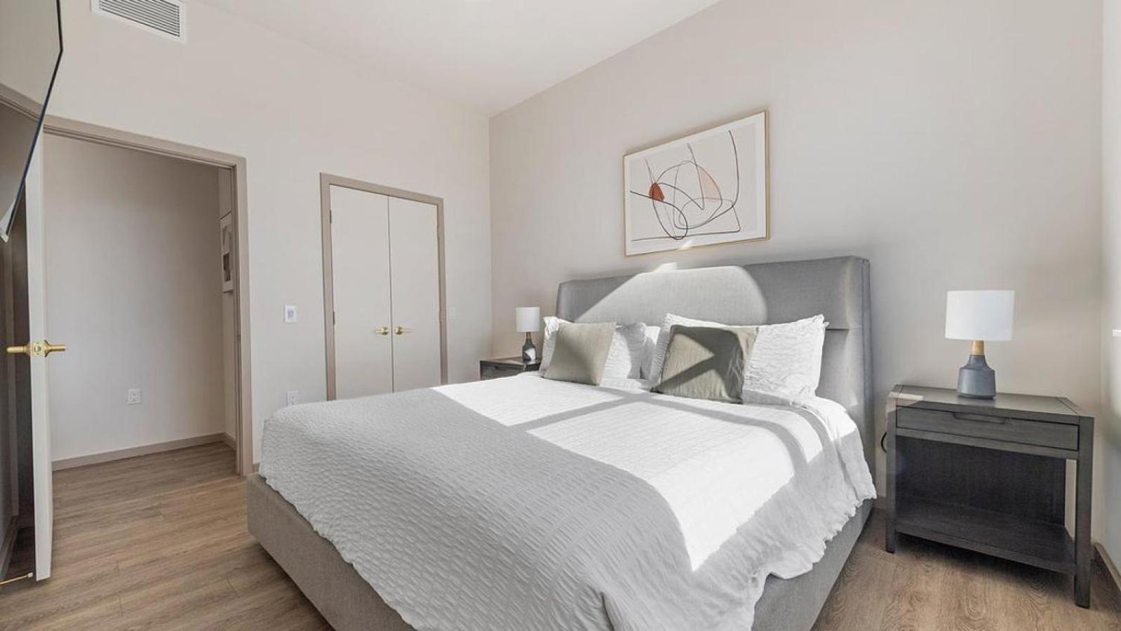 Landing At Vestra At Uncommons - 2 Bedrooms In Spring Valley Apartment *