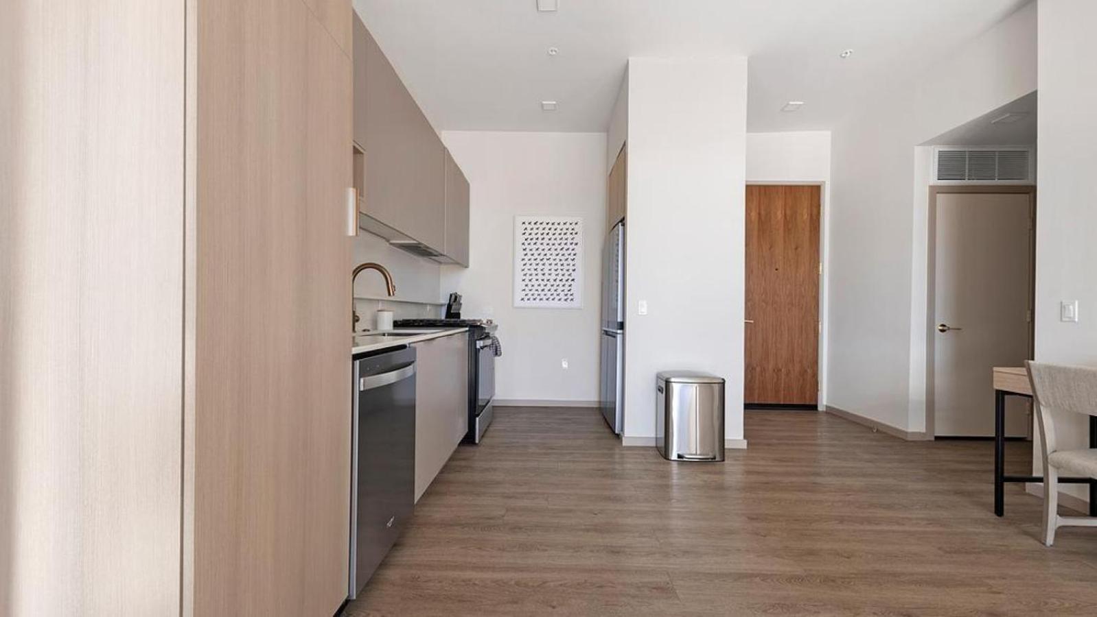 Landing At Vestra At Uncommons - 2 Bedrooms In Spring Valley Las Vegas