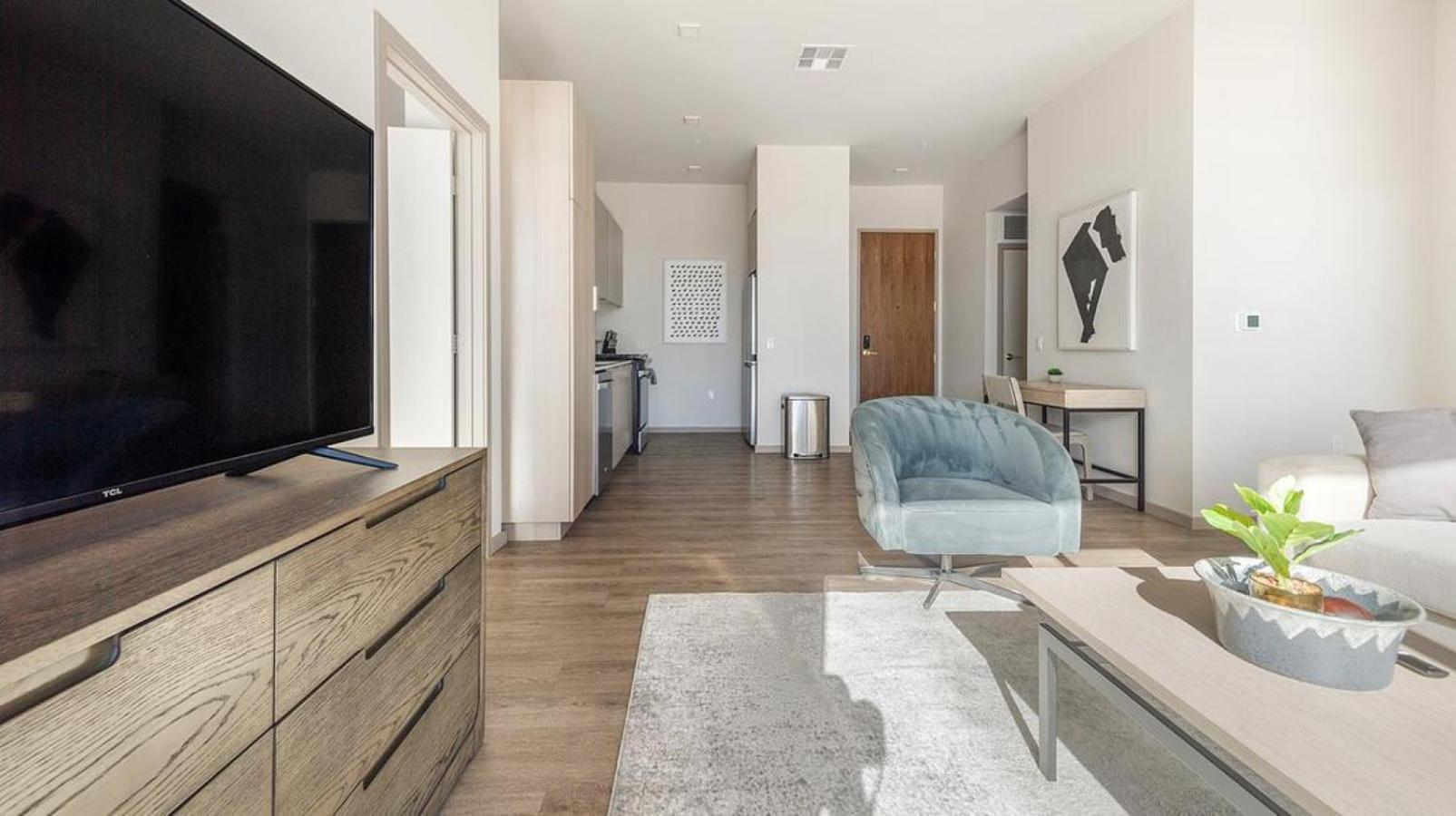 Landing At Vestra At Uncommons - 2 Bedrooms In Spring Valley