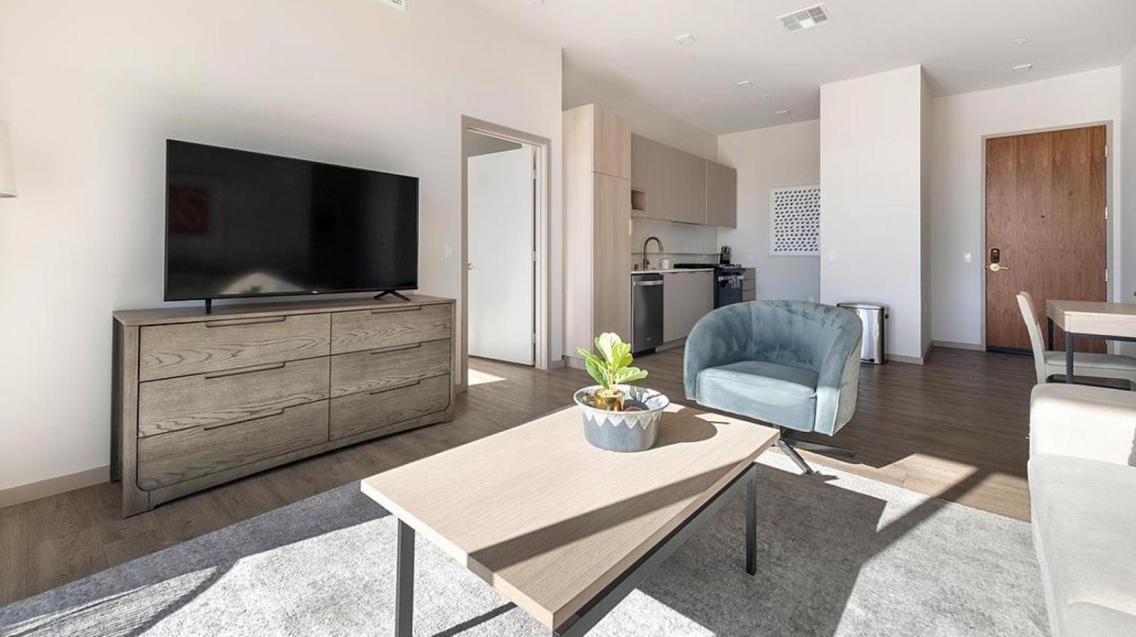 Apartment Landing At Vestra At Uncommons - 2 Bedrooms In Spring Valley