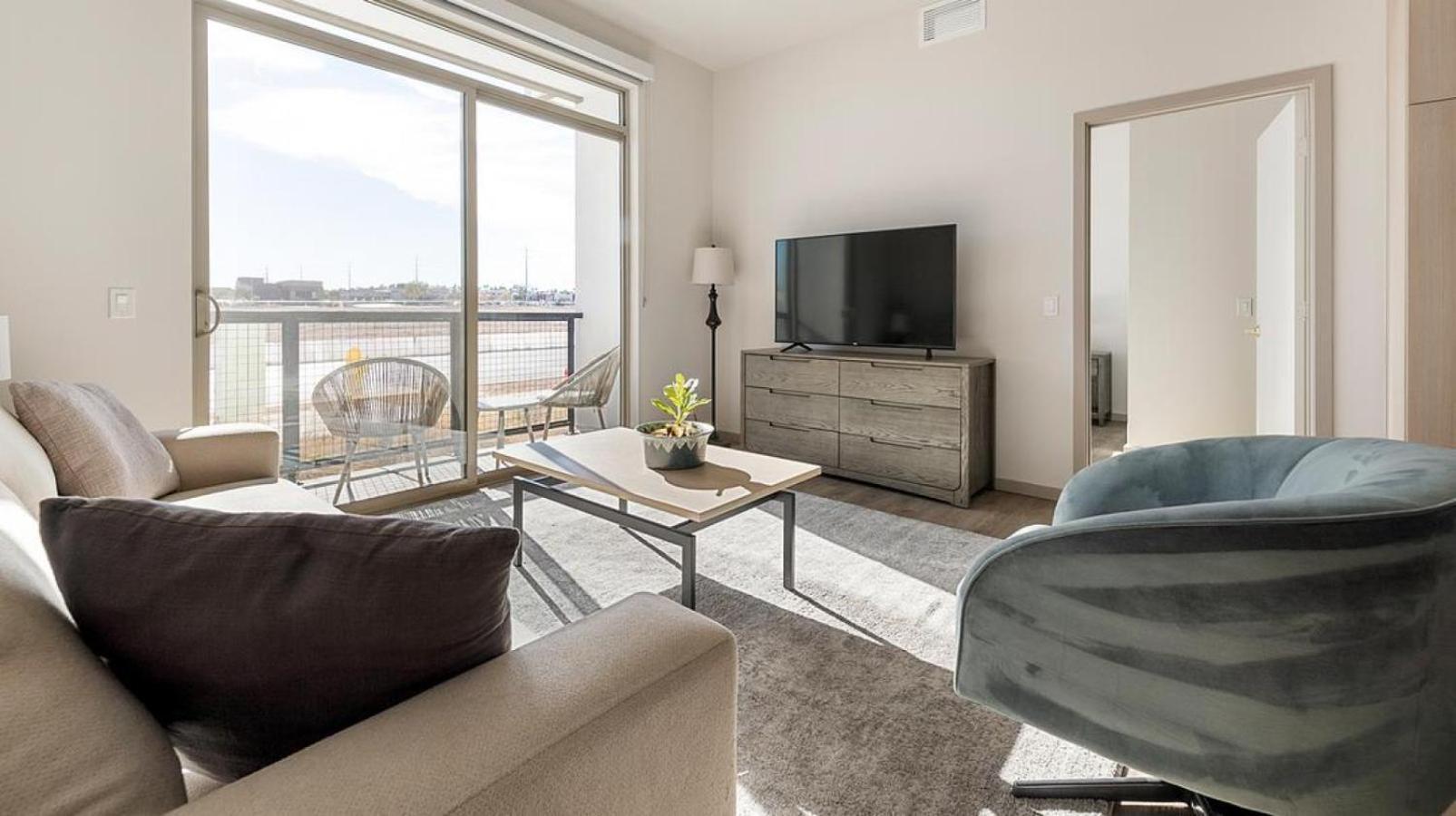 Landing At Vestra At Uncommons - 2 Bedrooms In Spring Valley Apartment