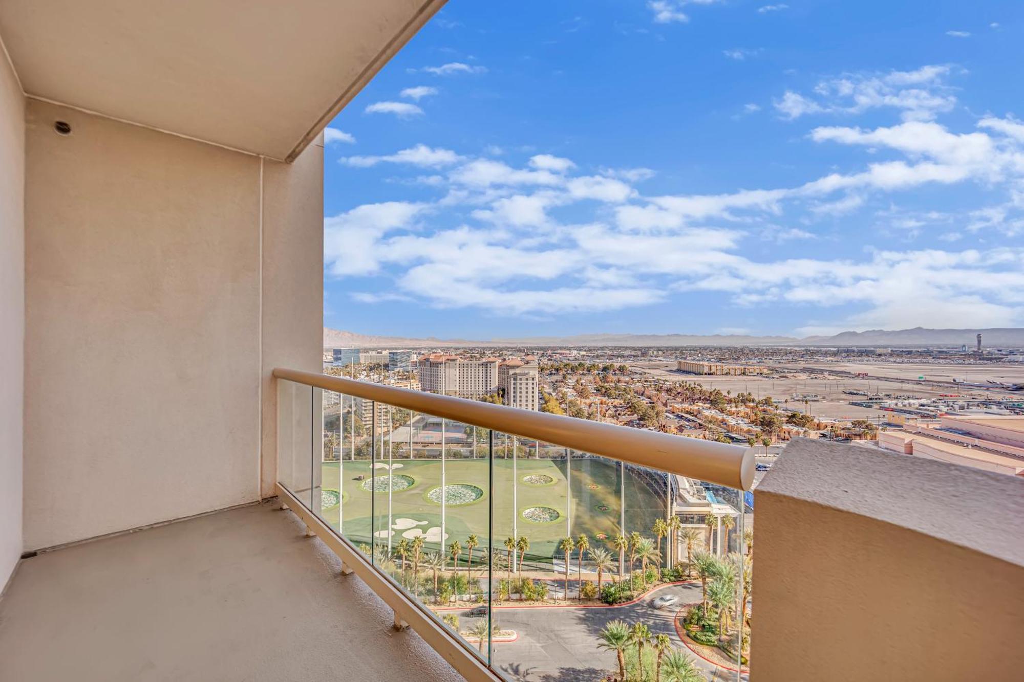 Kintsugi Retreat-condo-stripview-no Fee Las Vegas
