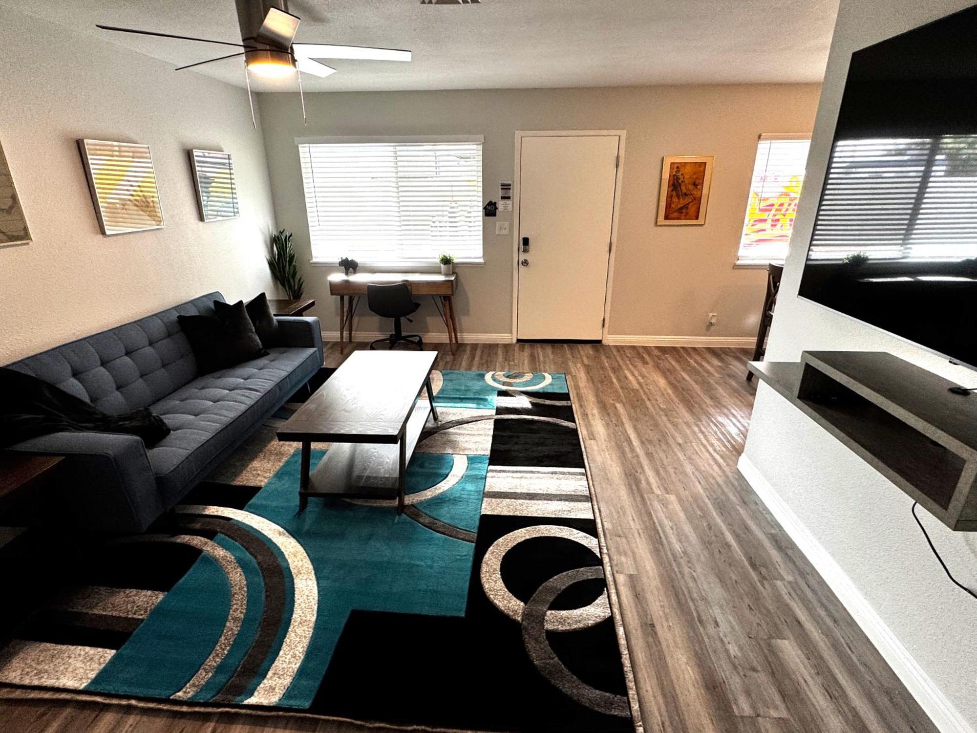 Downtown Walk Everywhere Turnkey Mid-century Fully Furnished & Renovated! *