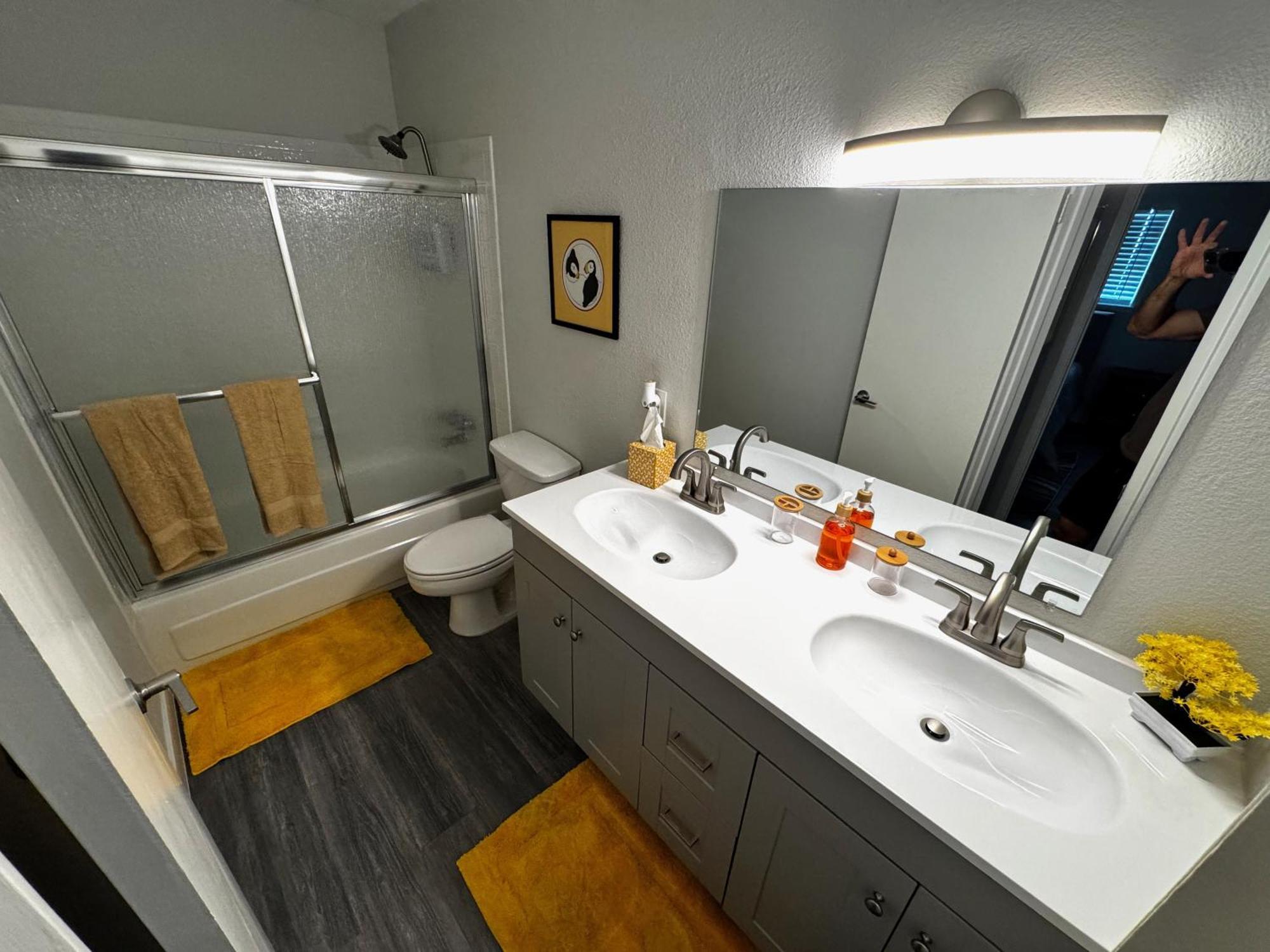 Downtown Walk Everywhere Turnkey Mid-century Fully Furnished & Renovated! *