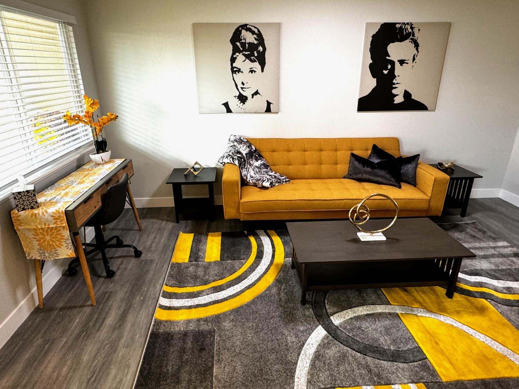 Downtown Walk Everywhere Turnkey Mid-century Fully Furnished & Renovated! *