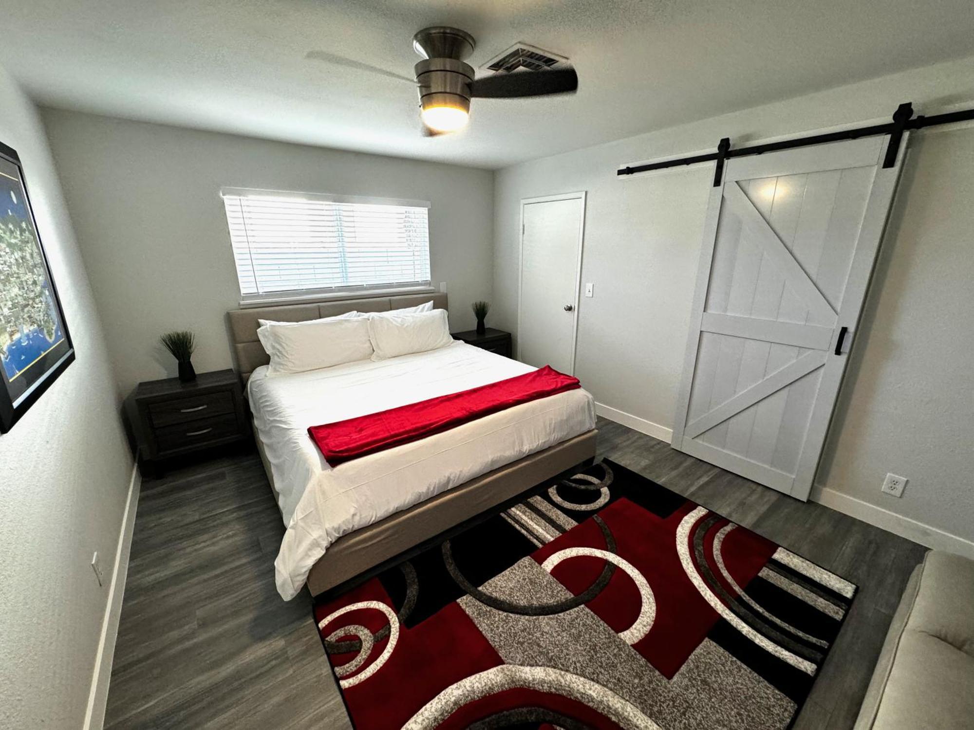 Downtown Walk Everywhere Turnkey Mid-century Fully Furnished & Renovated! * Las Vegas