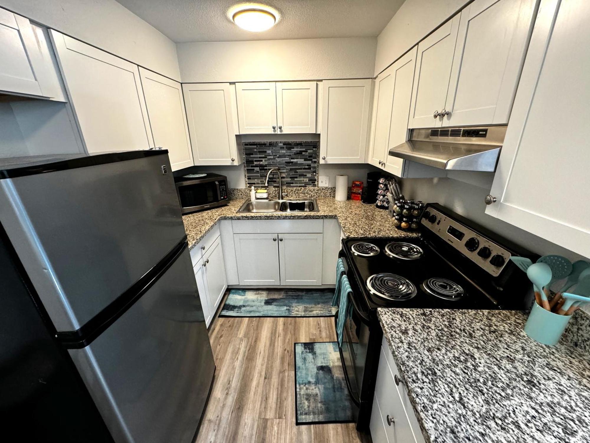 Downtown Walk Everywhere Turnkey Mid-century Fully Furnished & Renovated! *