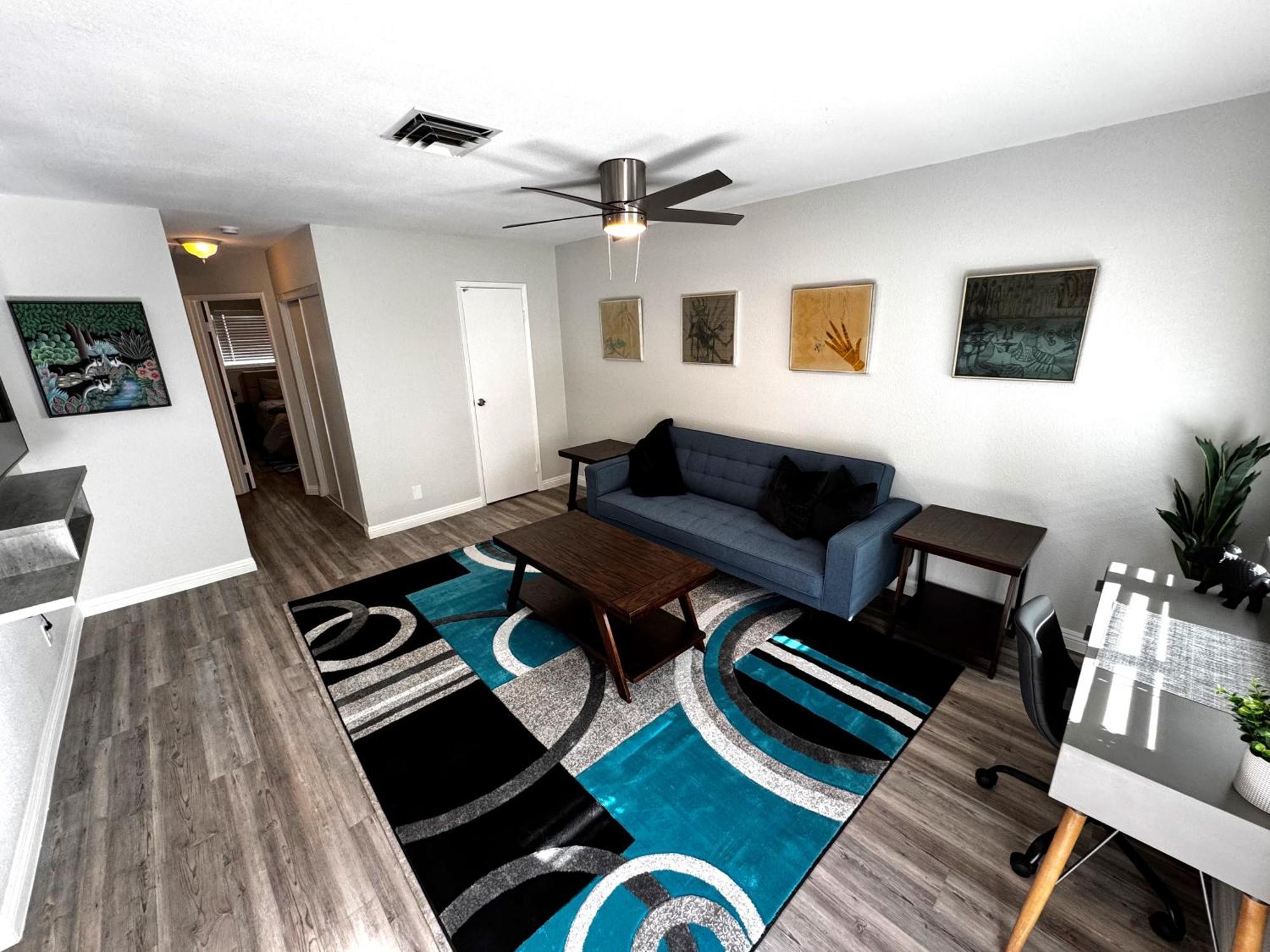 Apartment Downtown Walk Everywhere Turnkey Mid-century Fully Furnished & Renovated! Las Vegas