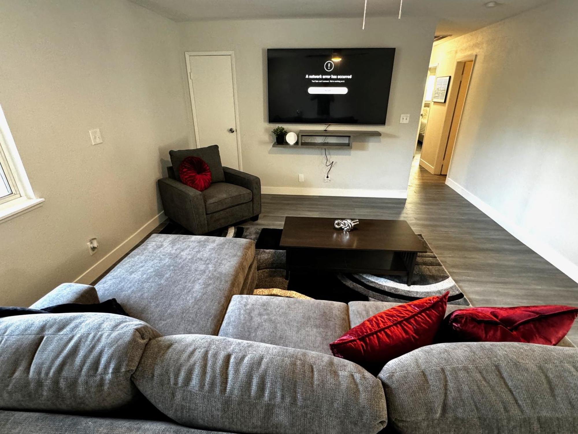 Apartment Downtown Walk Everywhere Turnkey Mid-century Fully Furnished & Renovated! Las Vegas