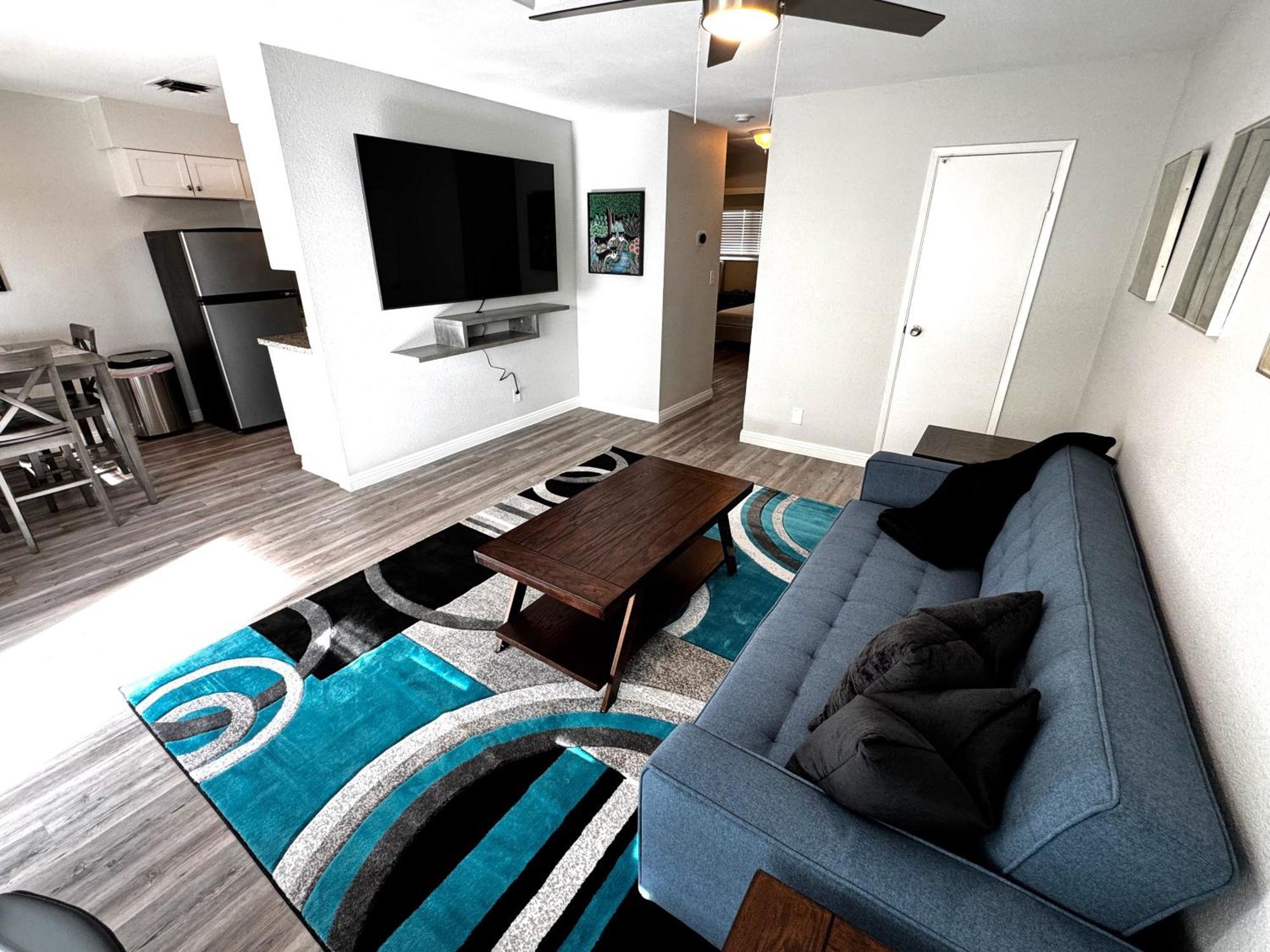 Downtown Walk Everywhere Turnkey Mid-century Fully Furnished & Renovated! *