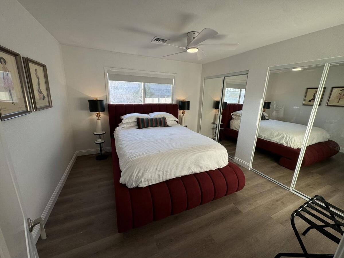 Holiday home Modern Hip Oasis Near Vegas Strip *