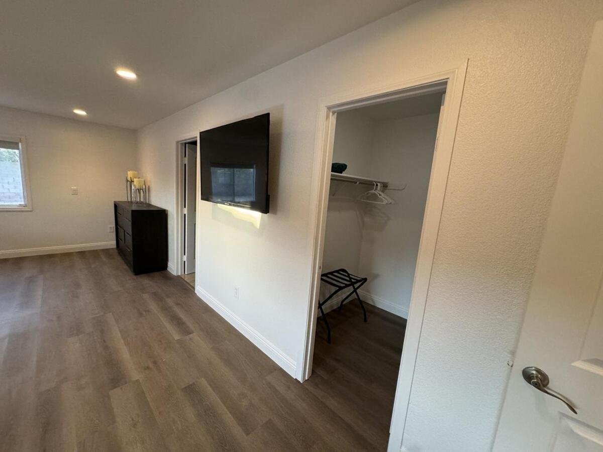 Holiday home Modern Hip Oasis Near Vegas Strip *