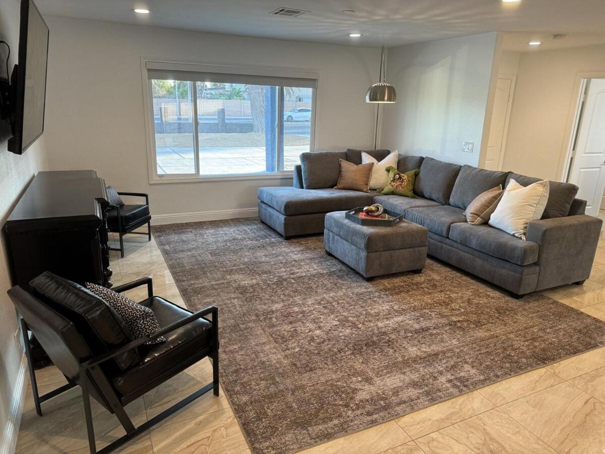 Modern Hip Oasis Near Vegas Strip * Las Vegas