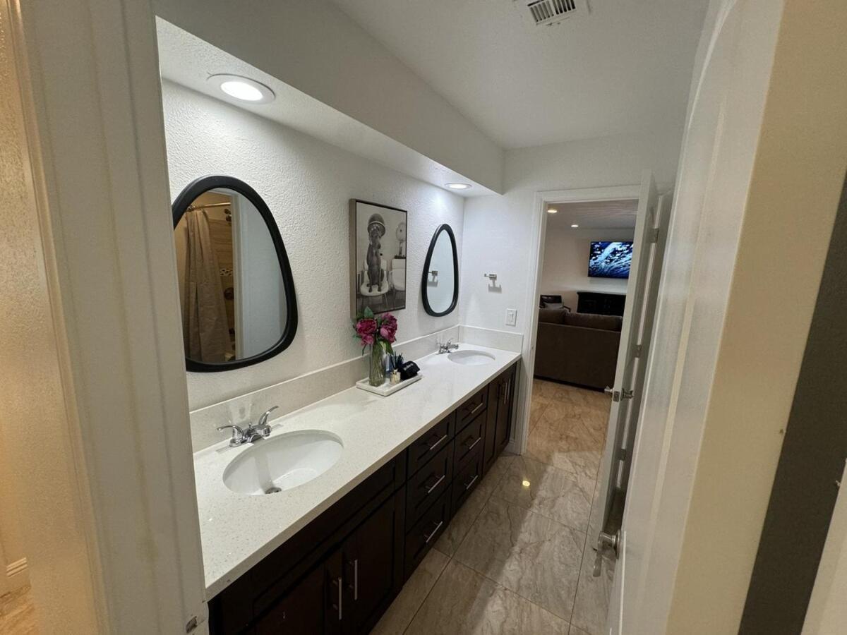 Holiday home Modern Hip Oasis Near Vegas Strip Las Vegas