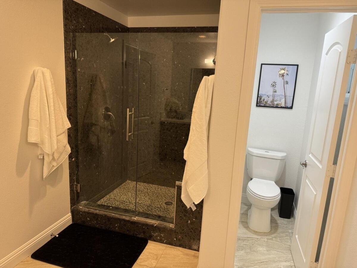 Modern Hip Oasis Near Vegas Strip *