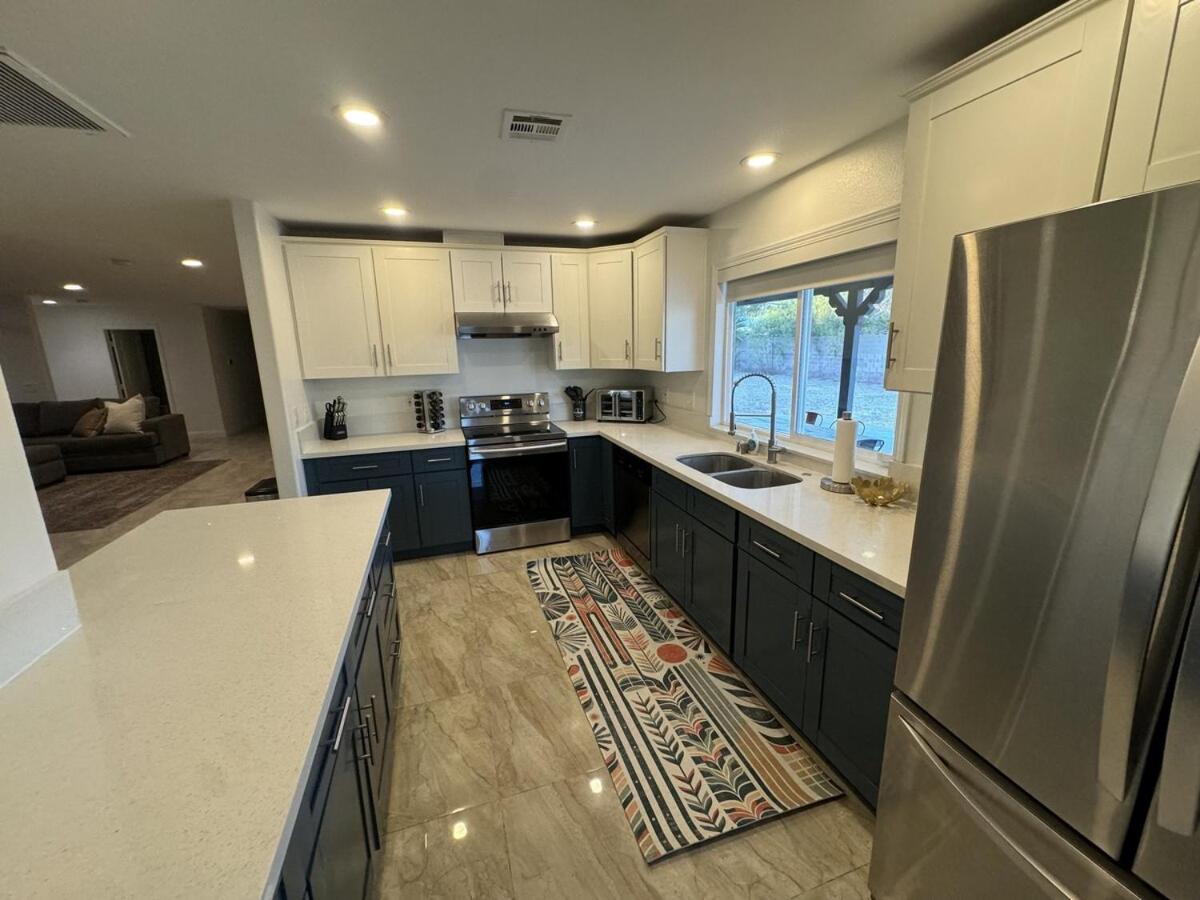 Modern Hip Oasis Near Vegas Strip *
