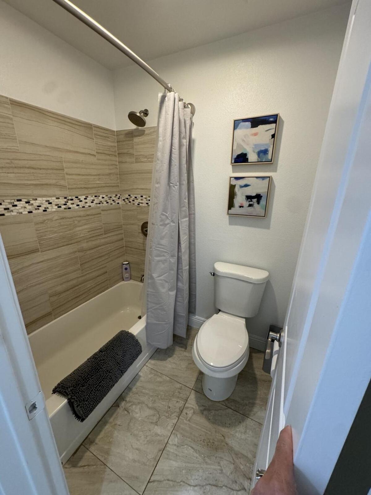Modern Hip Oasis Near Vegas Strip Las Vegas