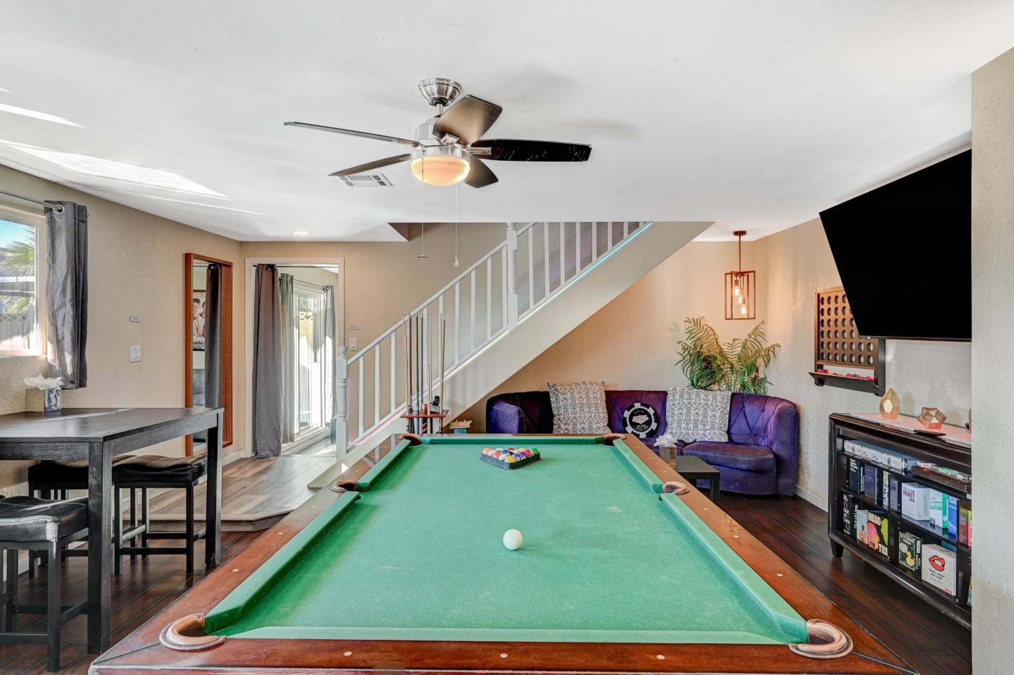 Villa Large House, 15 Beds, Heated Pool, Hot Tub, Bbq, Close To Strip *