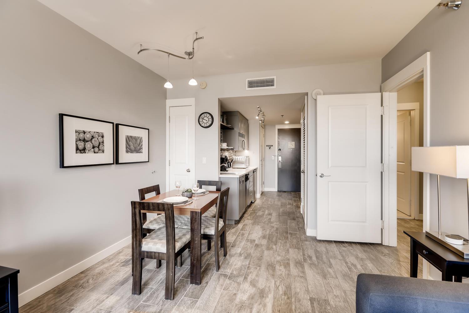 Oasis On Vegas Apartment